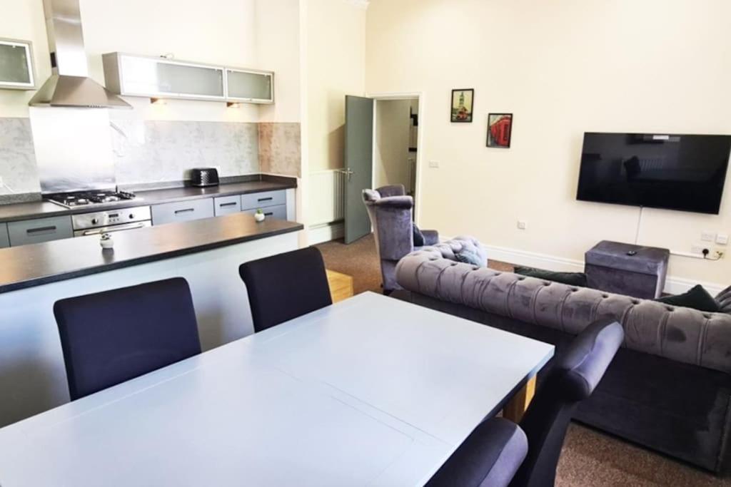Luxury 2 Bed 2 Bath Suite Престон Экстерьер фото